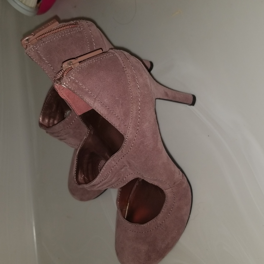 Nine West Heels 8.5 Lt lavendar
